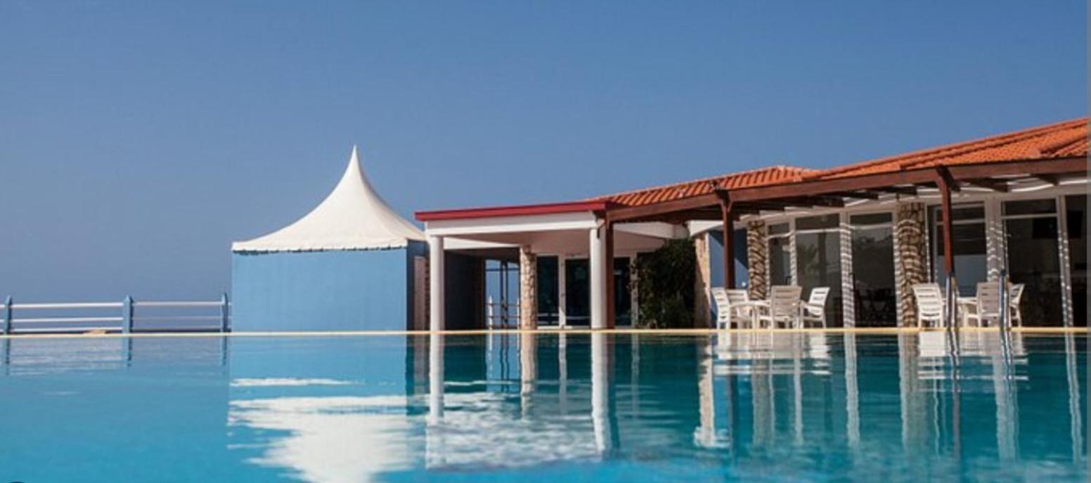 Paradise Sea & Swimming Pool View Holiday home *